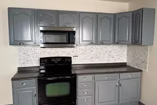 19 Topliff St, Boston, MA 02122 - Photo 2