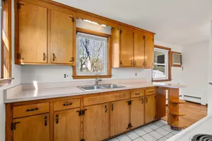 196 Hill St, Norwood, MA 02062 - Photo 4