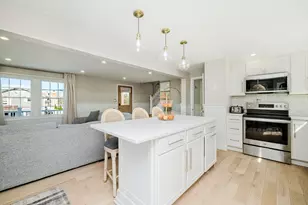 111 Foxboro Ave, Portsmouth, RI 02871 - Photo 12