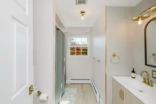 111 Foxboro Ave, Portsmouth, RI 02871 - Photo 32