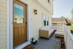 111 Foxboro Ave, Portsmouth, RI 02871 - Photo 8