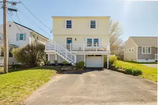 111 Foxboro Ave, Portsmouth, RI 02871 - Photo 2