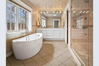 24 Radcliff Rd, Newton, MA 02468 - Photo 22