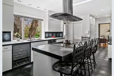 24 Radcliff Rd, Newton, MA 02468 - Photo 10