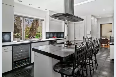 24 Radcliff Rd, Newton, MA 02468 - Photo 10