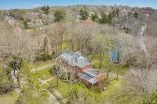 24 Radcliff Rd, Newton, MA 02468 - Photo 2