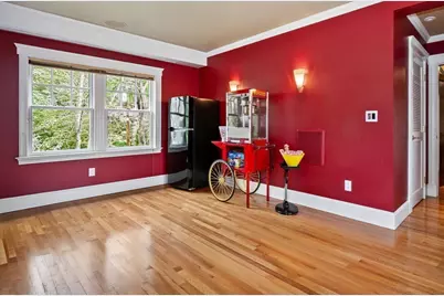 24 Radcliff Rd, Newton, MA 02468 - Photo 26