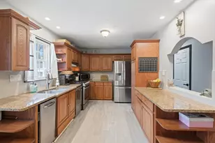 240 Horizon Wy, Fall River, MA 02720 - Photo 8