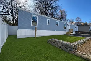 165 Newbury, Peabody, MA 01960 - Photo 2