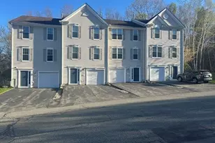 26 Daffodil Ct, Grafton, MA 01560 - Photo 2