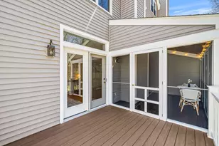25 Pond Ln, Burlington, MA 01803 - Photo 30