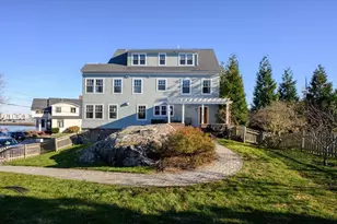 77 Salisbury St, Hull, MA 02045 - Photo 2