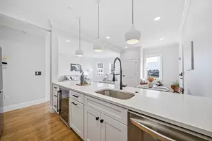 31 Boardman St, Boston, MA 02128 - Photo 8