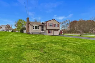 18 Duke St, Somerset, MA 02726 - Photo 2