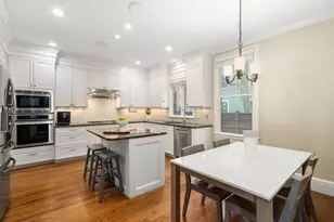 221 Freeman St, Brookline, MA 02446 - Photo 12