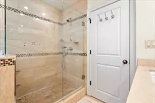 221 Freeman St, Brookline, MA 02446 - Photo 18