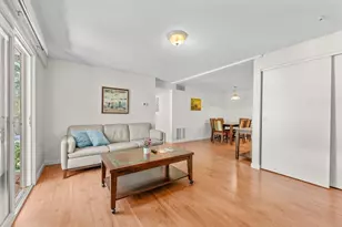 8 Post Oak Ln, Natick, MA 01760 - Photo 4
