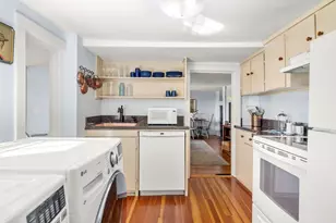 40 R Prospect St, Marblehead, MA 01945 - Photo 12