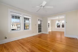 35 Boardman St, Worcester, MA 01606 - Photo 8