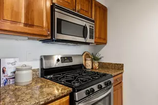17 Bowdoin St, Boston, MA 02114 - Photo 16