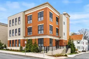 8 Leverett St, Brookline, MA 02445 - Photo 32