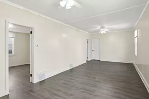 25 Victoria St, Springfield, MA 01104 - Photo 8