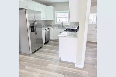 15 Bunkerhill St, Lawrence, MA 01841 - Photo 4