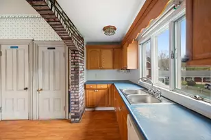 327 East St, Hingham, MA 02043 - Photo 18