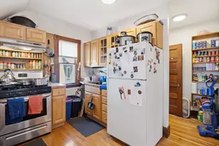 3 Monmouth St, Somerville, MA 02143 - Photo 8