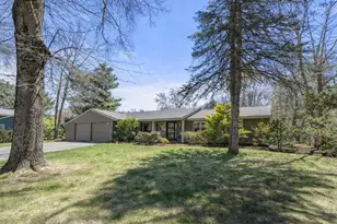 45 Normandy Dr, Sudbury, MA 01776 - Photo 2