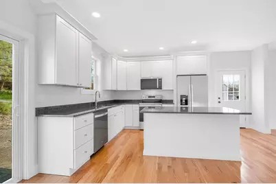 51 Willard, Lowell, MA 01850 - Photo 14