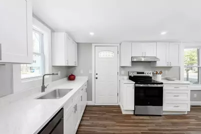43 Riverside Dr, North Reading, MA 01864 - Photo 4