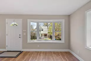 41 Maple St, Randolph, MA 02368 - Photo 8