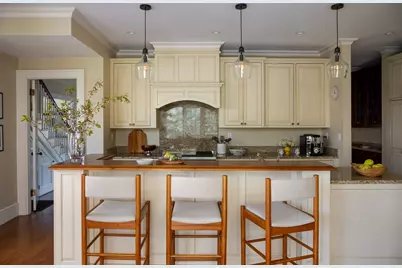 14 Elmwood Avenue, Cambridge, MA 02138 - Photo 10