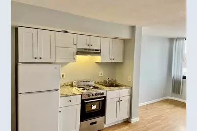 70 Southbridge St #709, Worcester, MA 01608 - Photo 4