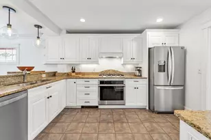 36 Martin St, Boston, MA 02132 - Photo 4