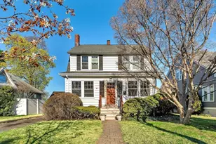 29 Thaxter Rd, Newton, MA 02460 - Photo 2