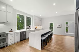 77 Wolcott St, Medford, MA 02155 - Photo 12