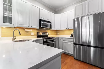 655 E 2nd #102, Boston, MA 02127 - Photo 2