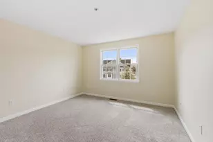 1975 Middlesex St, Lowell, MA 01851 - Photo 12