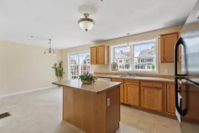 1975 Middlesex St #33, Lowell, MA 01851 - Photo 2