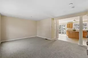 1975 Middlesex St, Lowell, MA 01851 - Photo 8