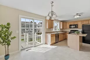 1975 Middlesex St, Lowell, MA 01851 - Photo 4