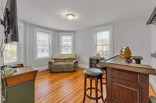 122 Aldrich St, Boston, MA 02131 - Photo 10