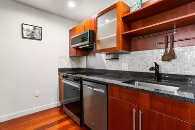 17 Otis St #105, Cambridge, MA 02141 - Photo 8