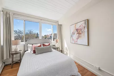 516 Green St #4B, Cambridge, MA 02139 - Photo 8