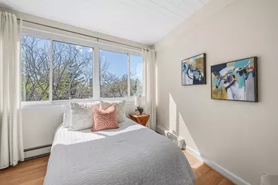 516 Green St #4B, Cambridge, MA 02139 - Photo 6