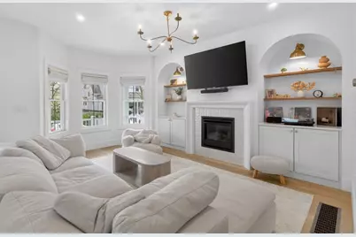 17 Manning St #17, Medford, MA 02155 - Photo 1