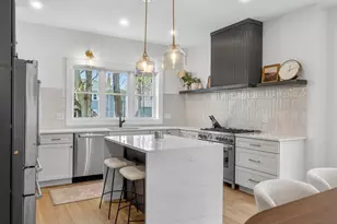 17 Manning St, Medford, MA 02155 - Photo 8
