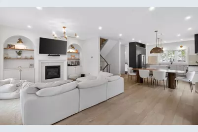 17 Manning St #17, Medford, MA 02155 - Photo 4